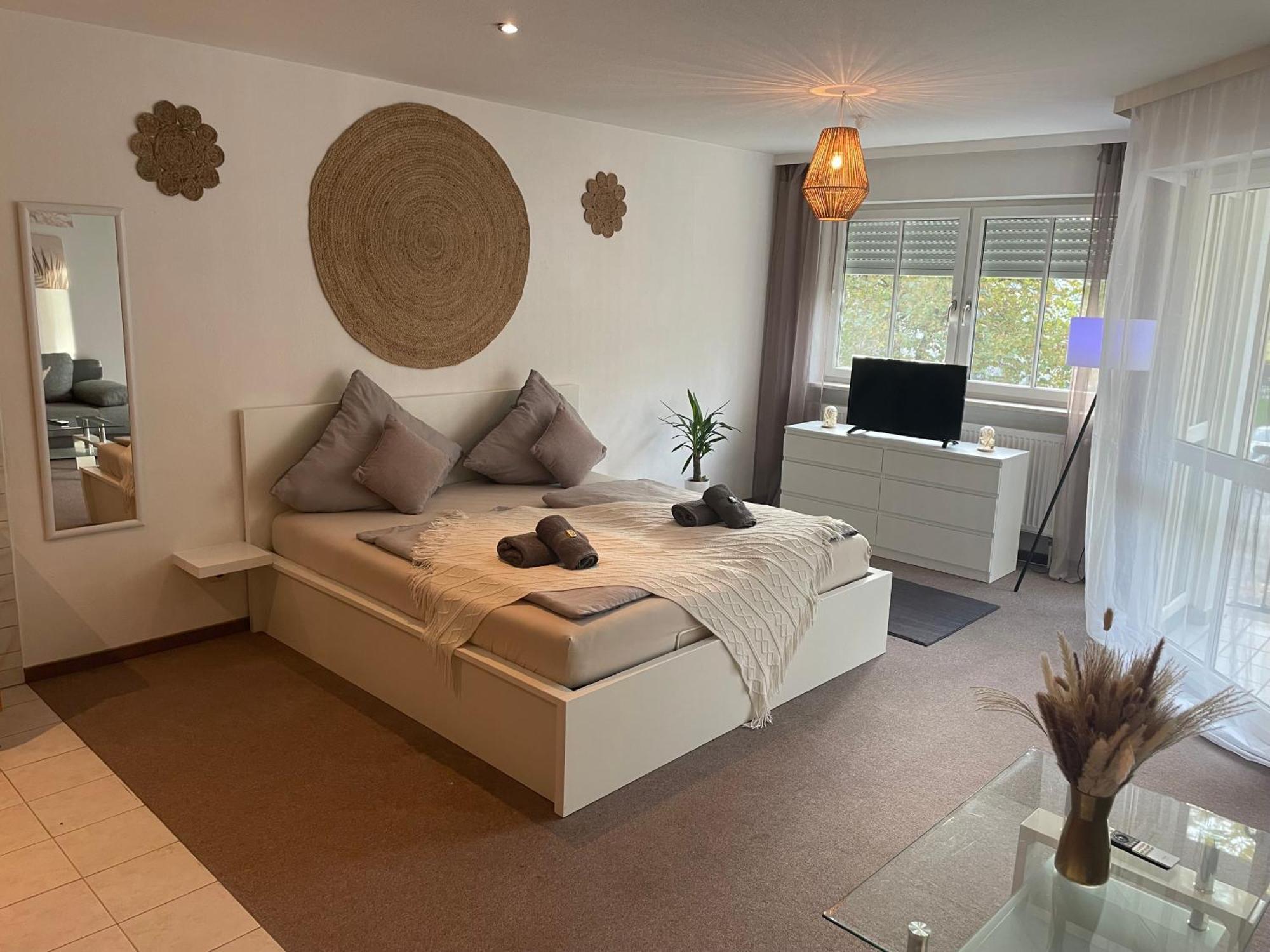 Kingsize Bett Boho Apartment Mit Tiefgarage Naehe Salzburg Freilassing Exteriör bild