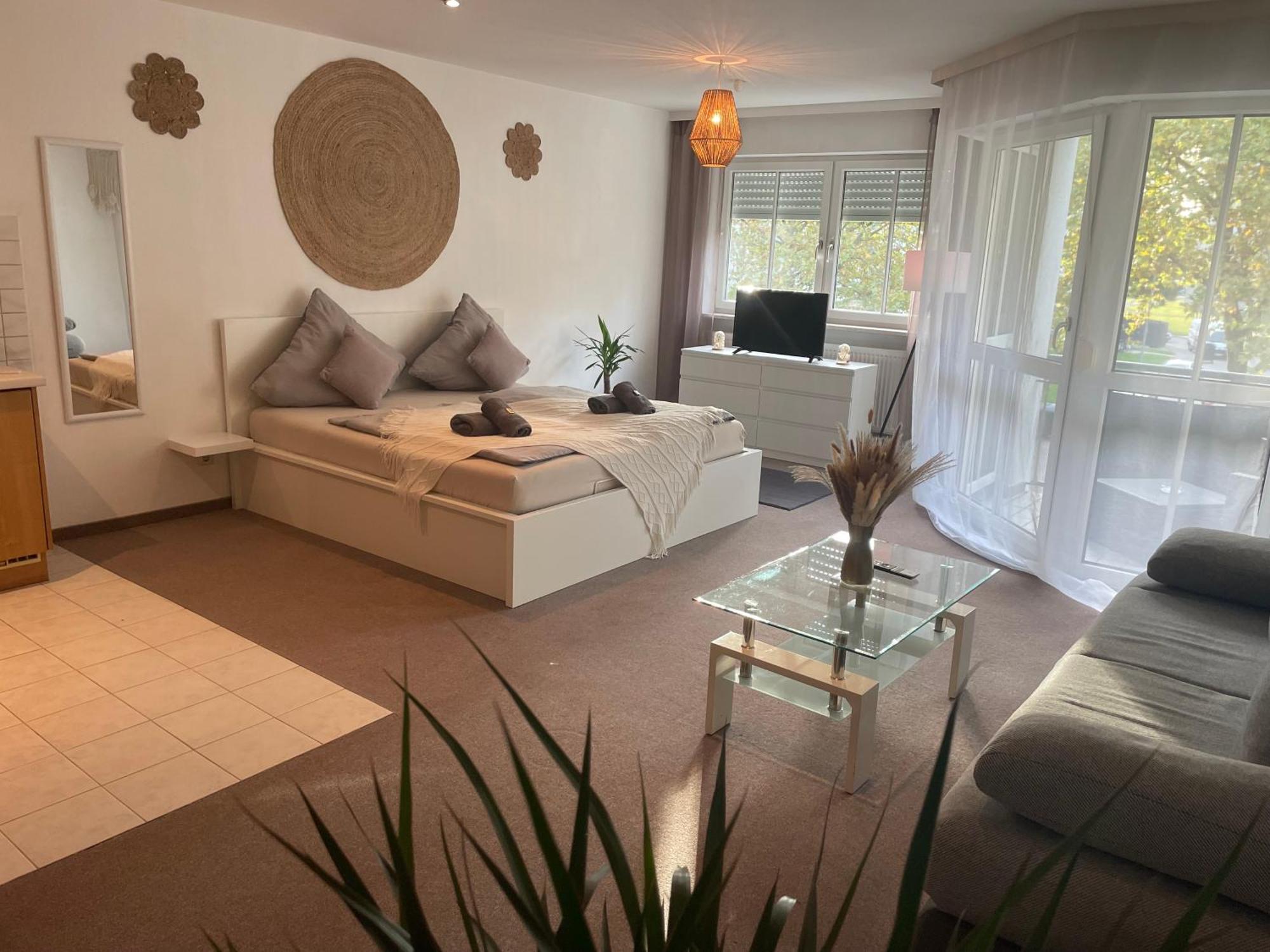 Kingsize Bett Boho Apartment Mit Tiefgarage Naehe Salzburg Freilassing Exteriör bild