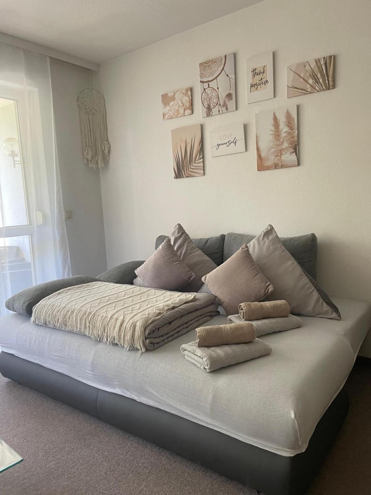 Kingsize Bett Boho Apartment Mit Tiefgarage Naehe Salzburg Freilassing Exteriör bild